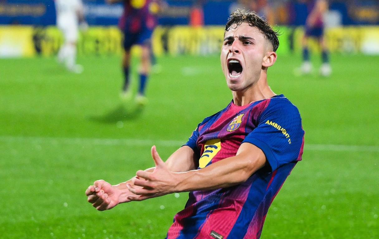 足球比赛-10球10助，费尔明是巴萨队史第三位单赛季进球助攻两双的中场